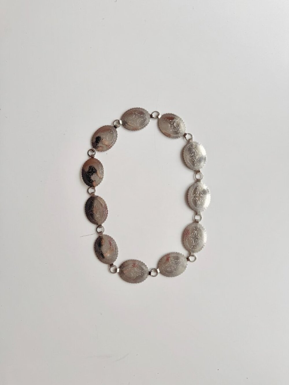 Vintage Silver Tone Etched Concho Medallion Chain Link Belt, One Size - Picture 2 of 9